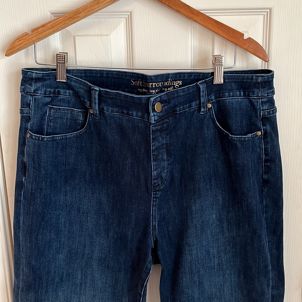 Jeans - Picture 2 of 5